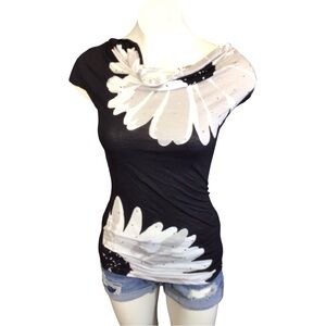 INC International Concepts Black and White Floral Short Sleeve Top